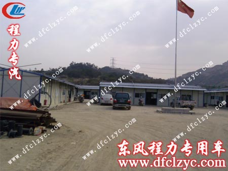 東風(fēng)145灑水車交車完畢 東風(fēng)145灑水車交車完畢